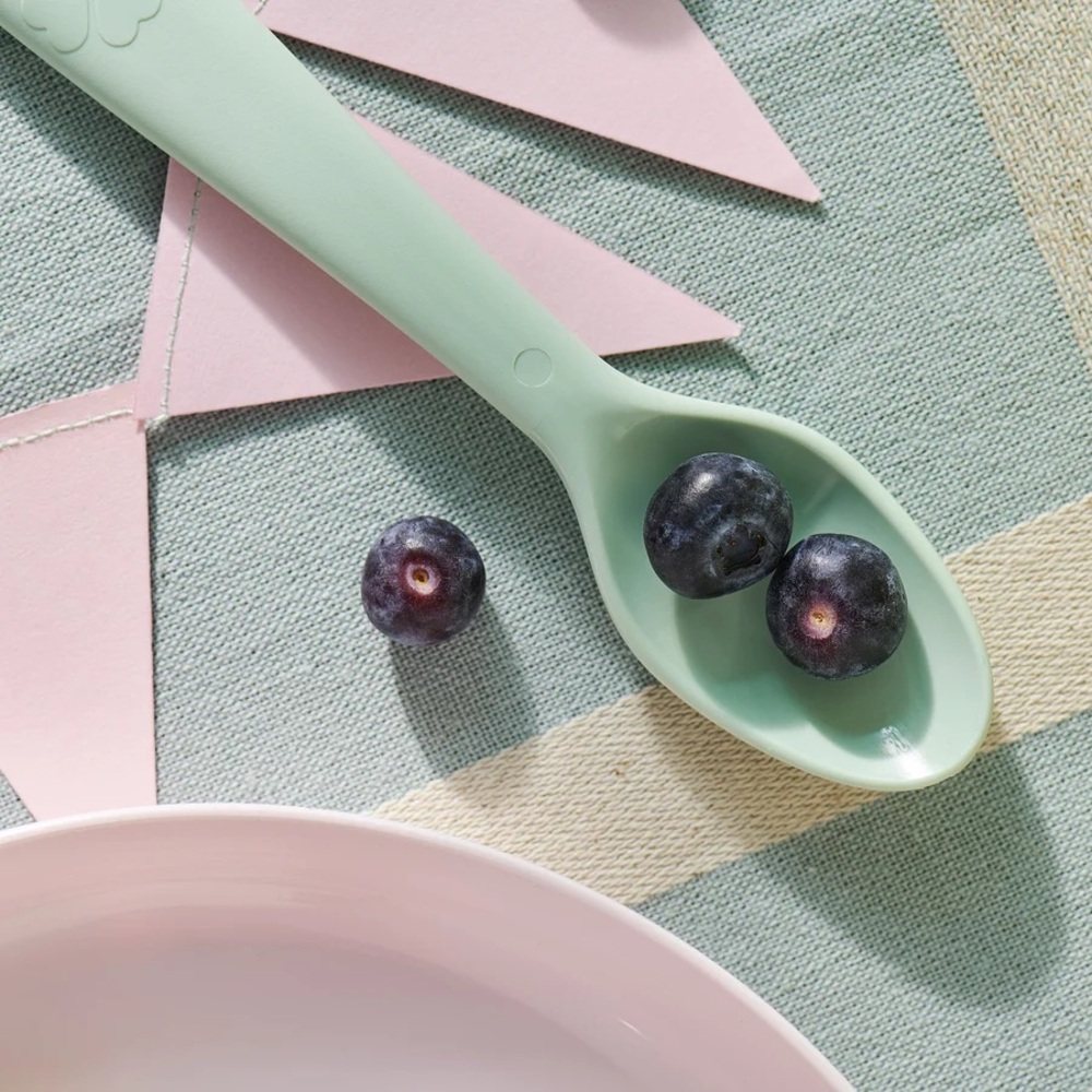 20 Colorful Plastic Spoons - Picture 4 of 5